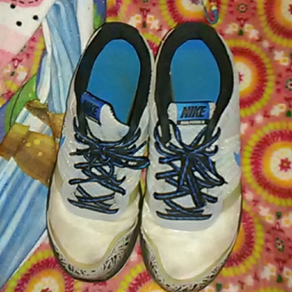 Childrens nike running shoes